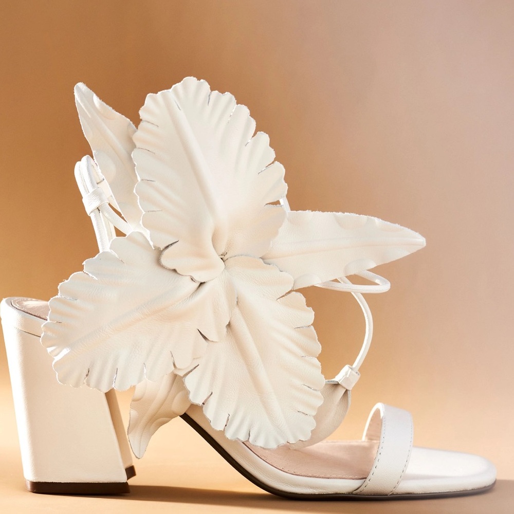 Cecilia New York Hibiscus Heels (white - size 8 - new!)